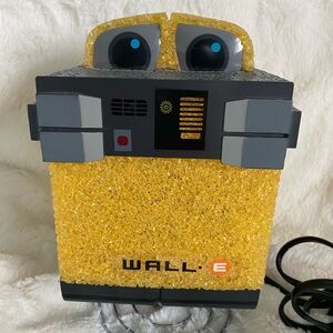 WALL-E Themed Yellow and Gray Lamp